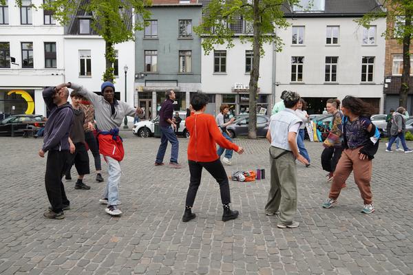 (image : Cifas)